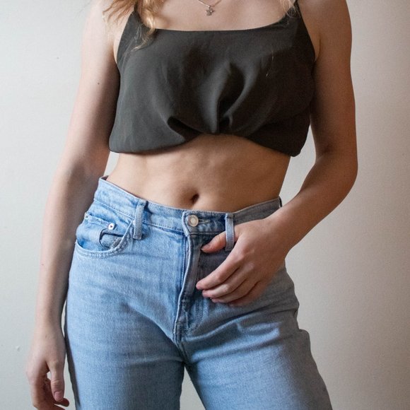Flared Croptop - Picture 1 of 2